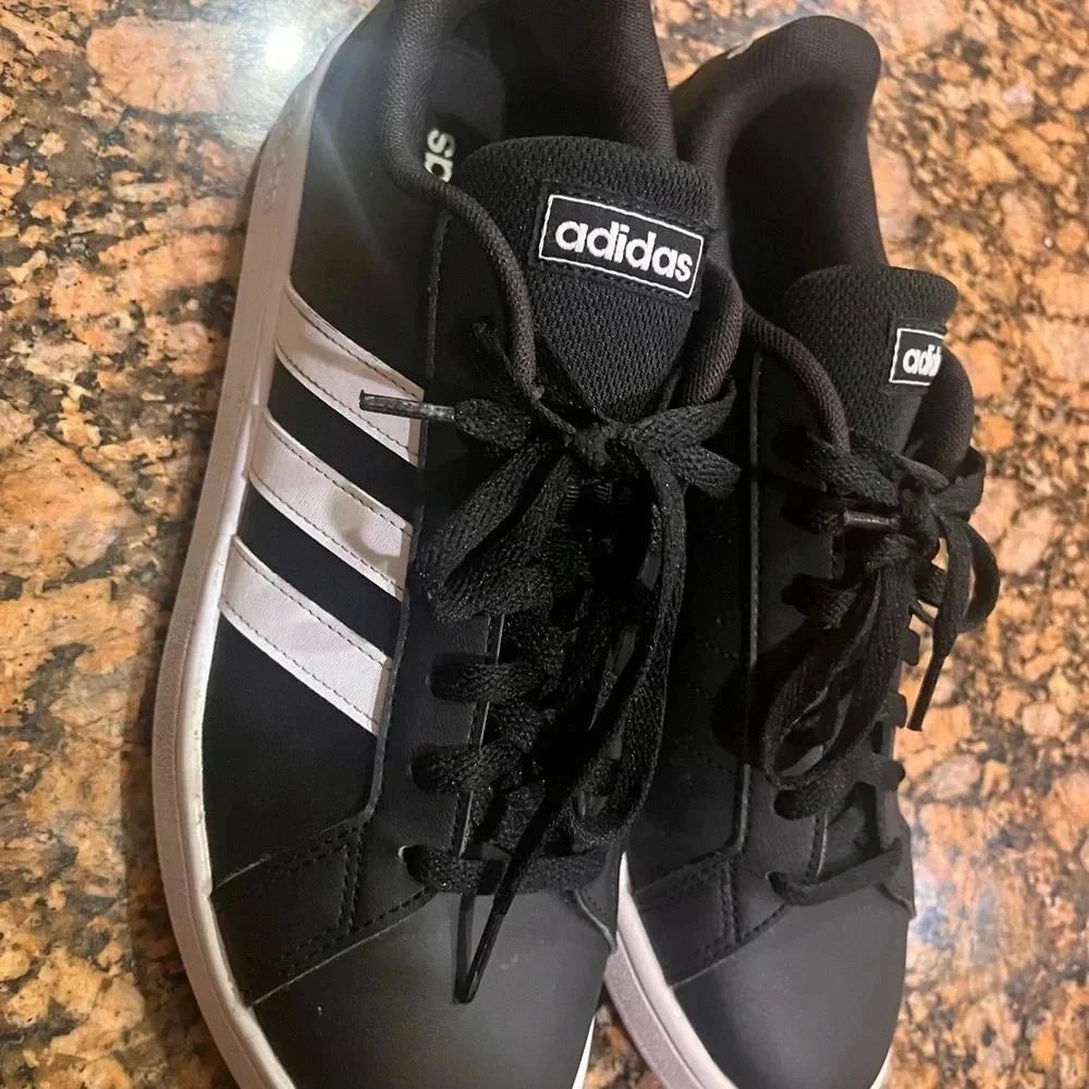 Blk Adidas Shoes - Picture 9 of 14
